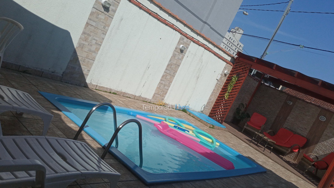 Casa para aluguel de temporada em Praia Grande (Vila Mirim)