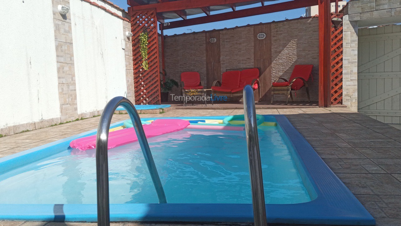 Casa para aluguel de temporada em Praia Grande (Vila Mirim)