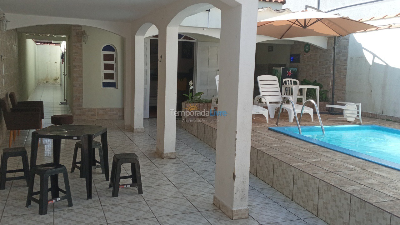Casa para aluguel de temporada em Praia Grande (Vila Mirim)