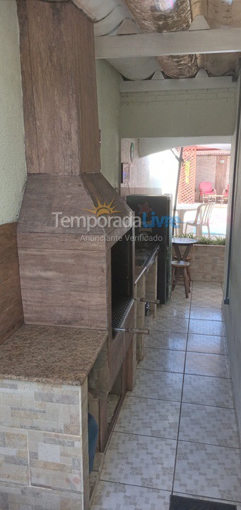 Casa para aluguel de temporada em Praia Grande (Vila Mirim)