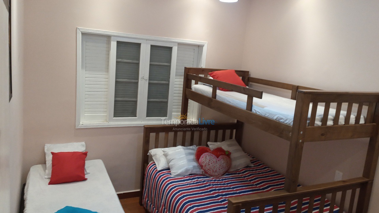 Casa para aluguel de temporada em Praia Grande (Vila Mirim)