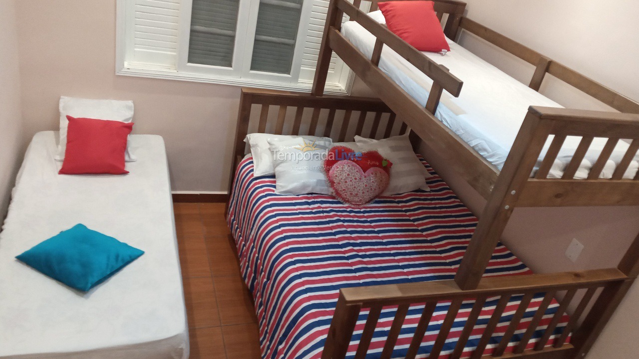 Casa para aluguel de temporada em Praia Grande (Vila Mirim)