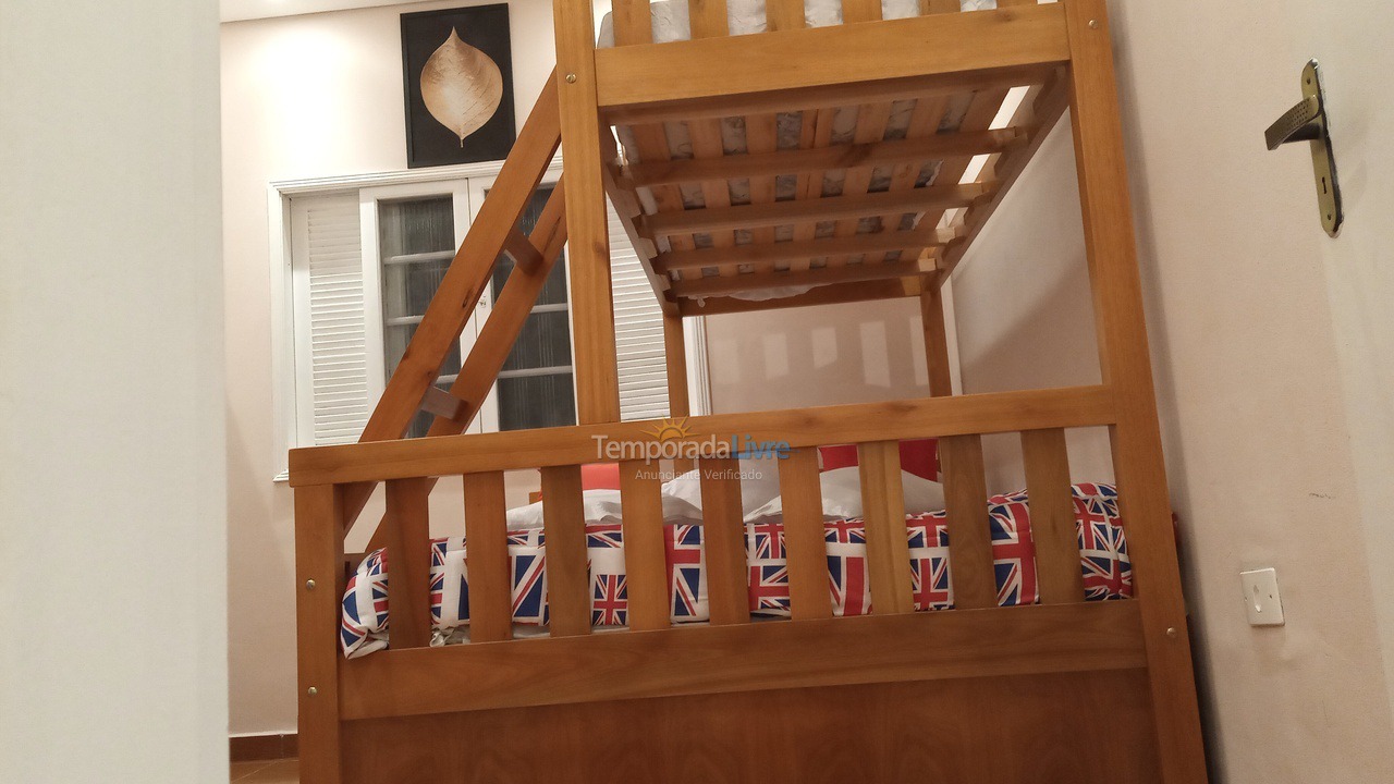 Casa para aluguel de temporada em Praia Grande (Vila Mirim)