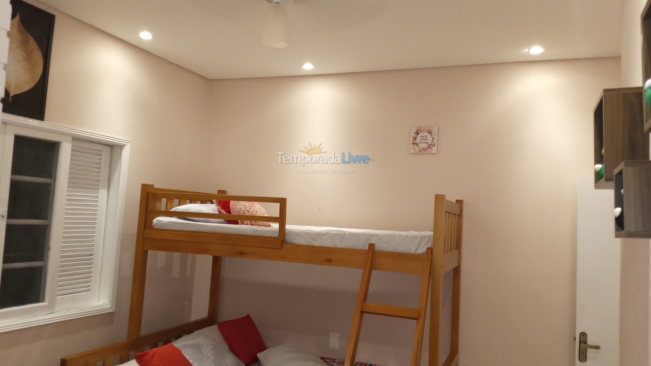 Casa para aluguel de temporada em Praia Grande (Vila Mirim)