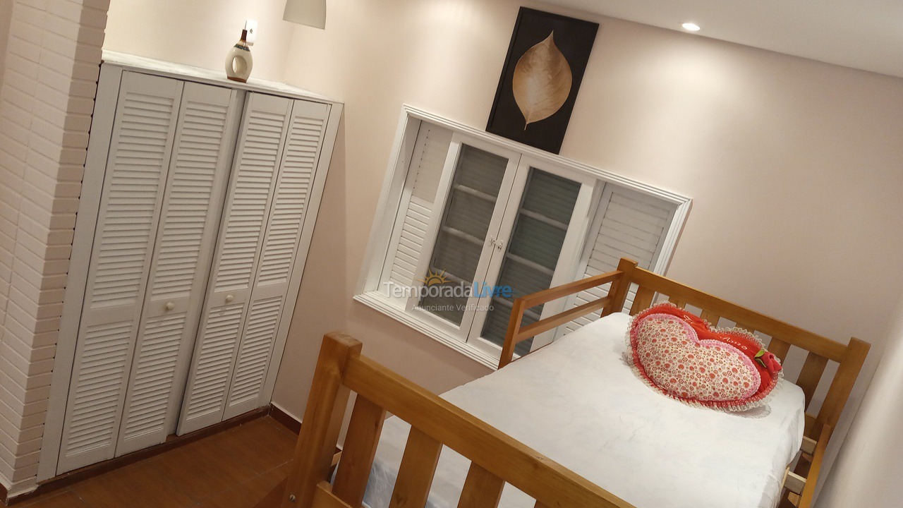 Casa para aluguel de temporada em Praia Grande (Vila Mirim)