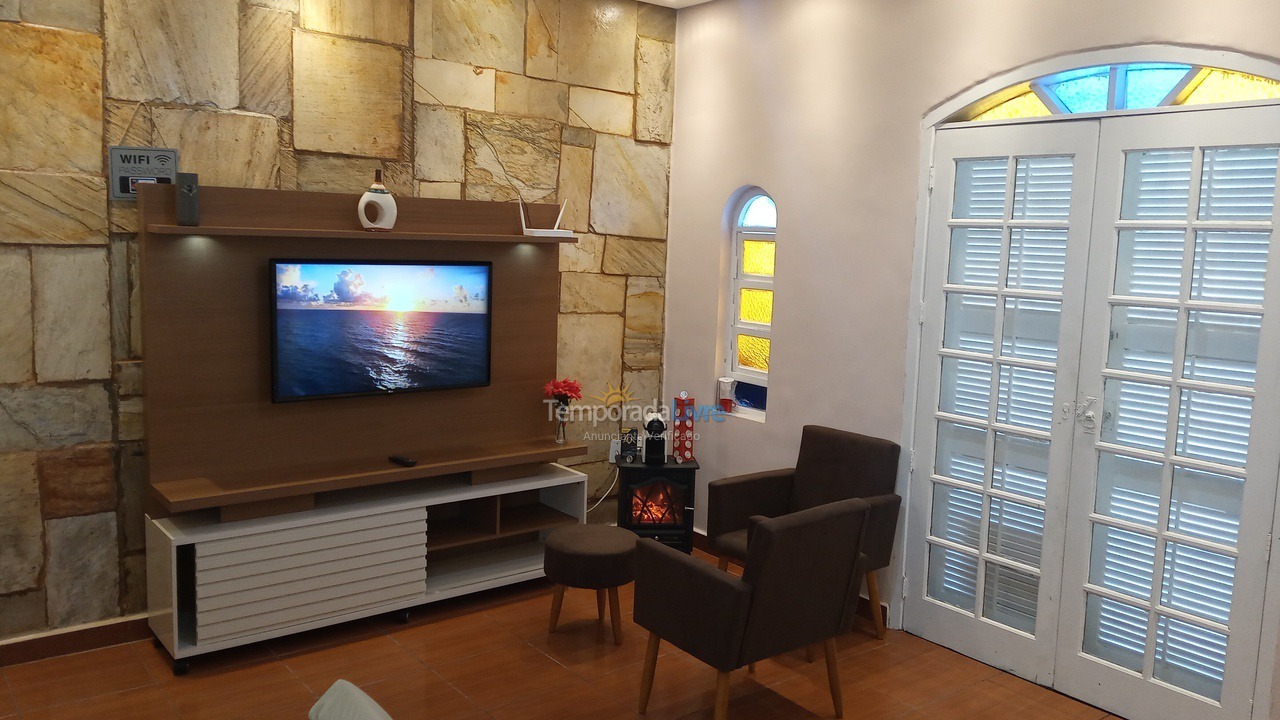 Casa para aluguel de temporada em Praia Grande (Vila Mirim)