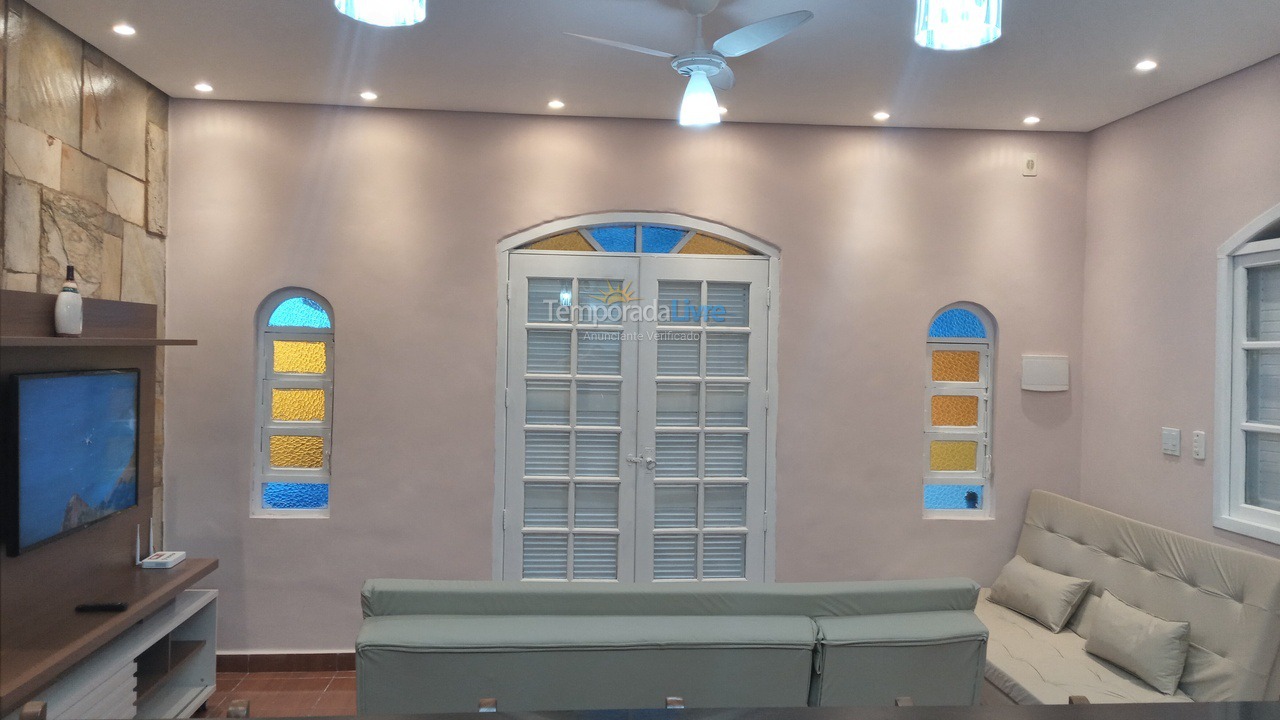 Casa para aluguel de temporada em Praia Grande (Vila Mirim)