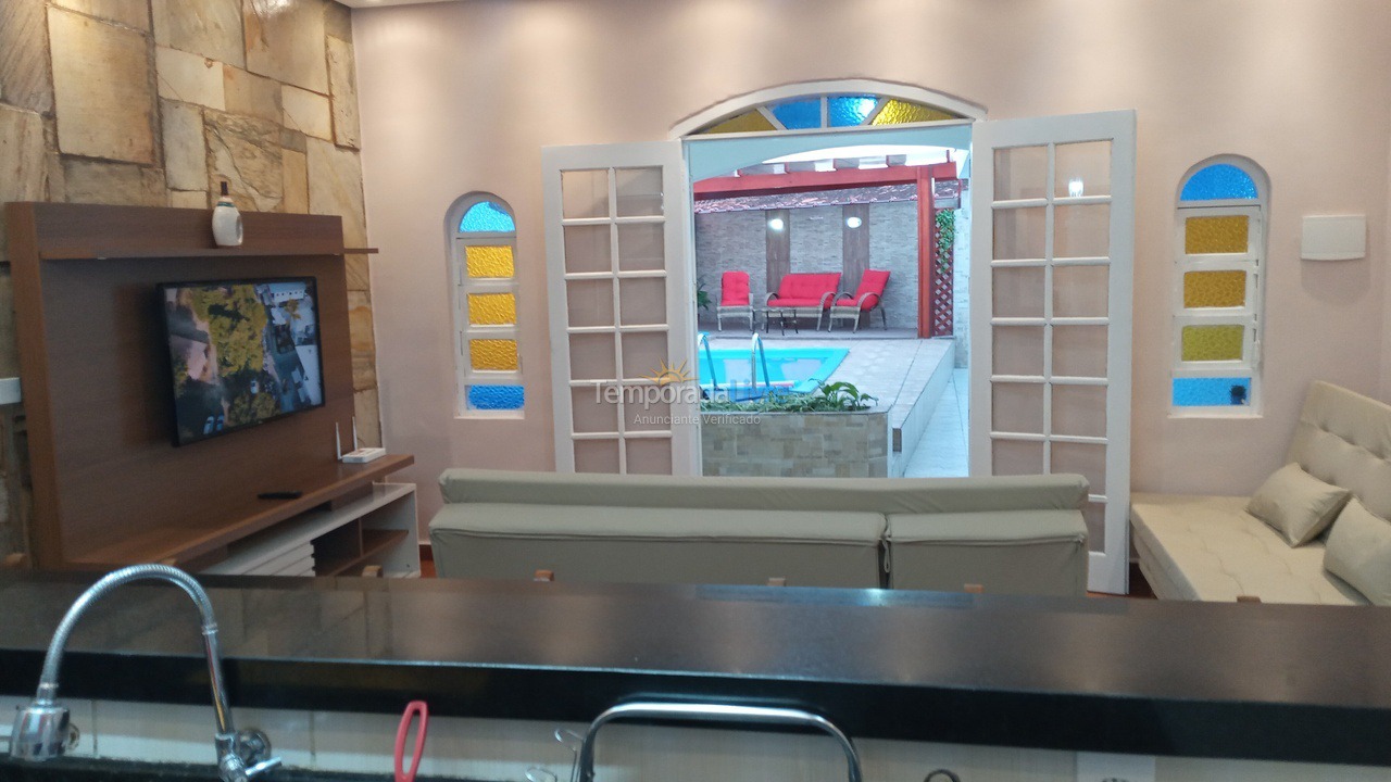 Casa para aluguel de temporada em Praia Grande (Vila Mirim)