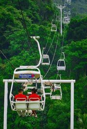 Excelente Casa com Piscina, Área Gourmet e Lareira Pertinho da Praia