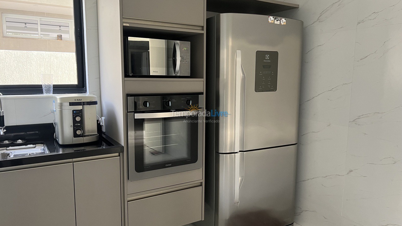 Casa para aluguel de temporada em Camaçari (Praia de Guarajuba)