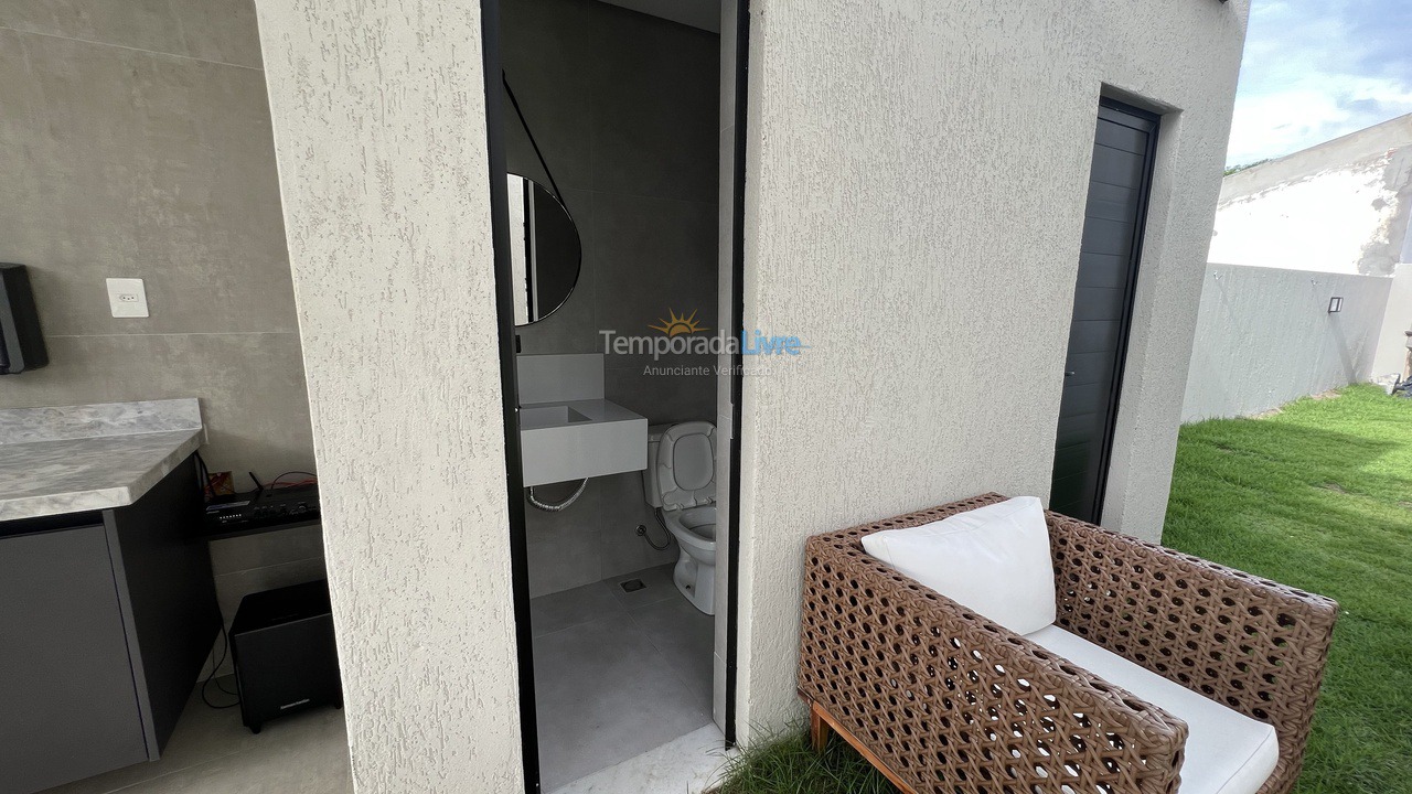 Casa para aluguel de temporada em Camaçari (Praia de Guarajuba)