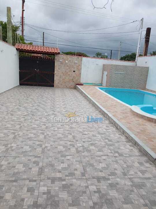 House for vacation rental in Itanhaém (Bopiranga)