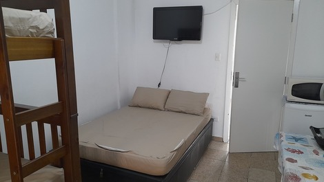 Close to the beach and Aquarium. Full support during hosting.