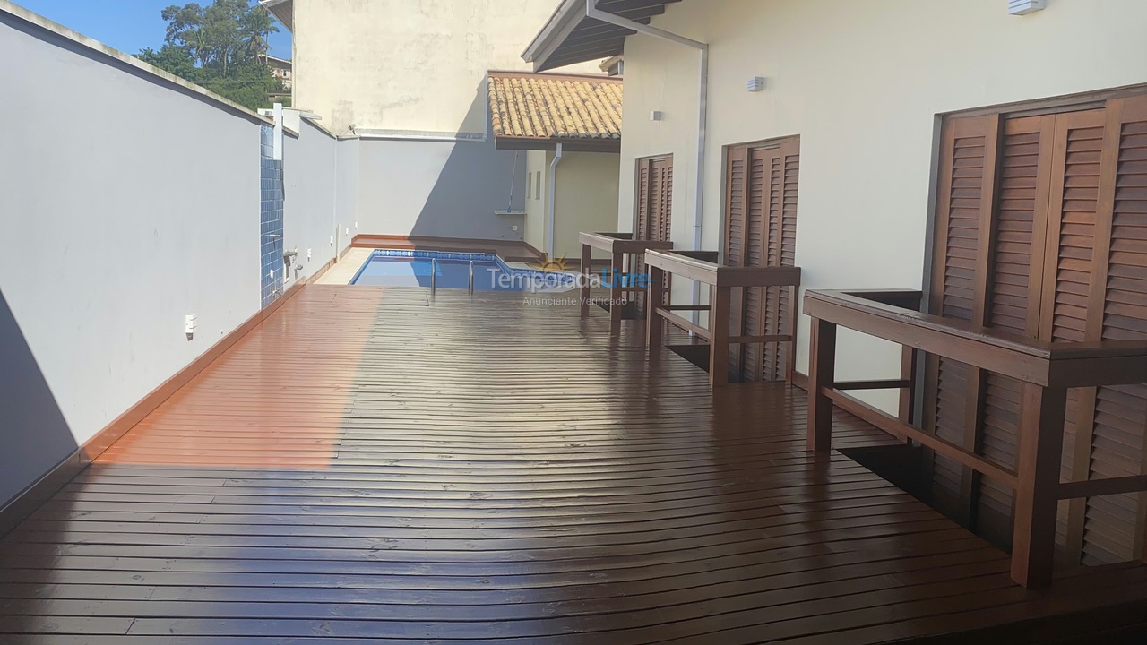 Casa para alquiler de vacaciones em São Sebastião (Praia deserta)