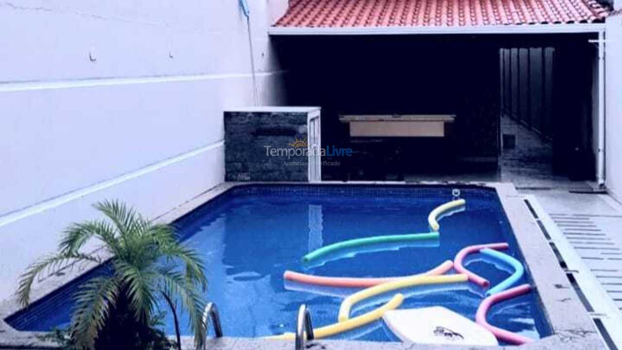 House for vacation rental in Praia Grande (Jardim Imperador)