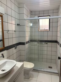 Excelente apto, 1 quarto, 30 mts da praia e 250 mts do Centrinho