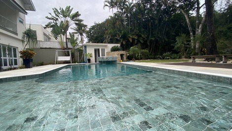 Mansion in Riviera de São Lourenço