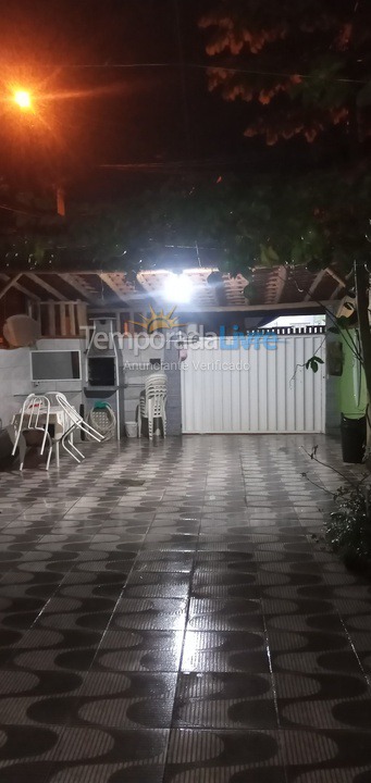 Casa para aluguel de temporada em Ubatuba (Pereque Açu)