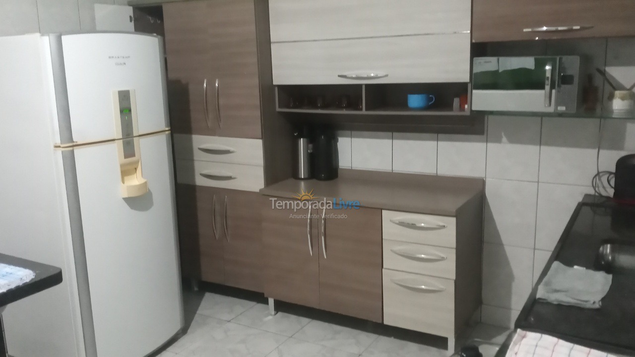 Casa para aluguel de temporada em Ubatuba (Pereque Açu)