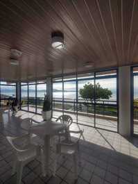 SEU APARTAMENTO PÉ NA AREIA NA PRAIA DE CANASVIEIRAS!