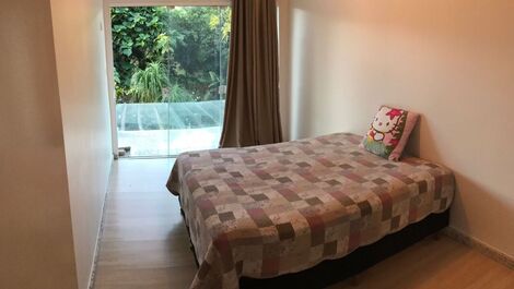 LINDA CASA DE VERANEIO NO LAGO DIVISA SC COM RS