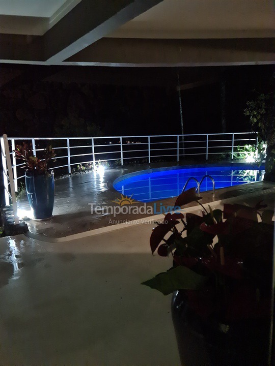 Casa para alquiler de vacaciones em Ubatuba (Praia Vermelha do Sul)