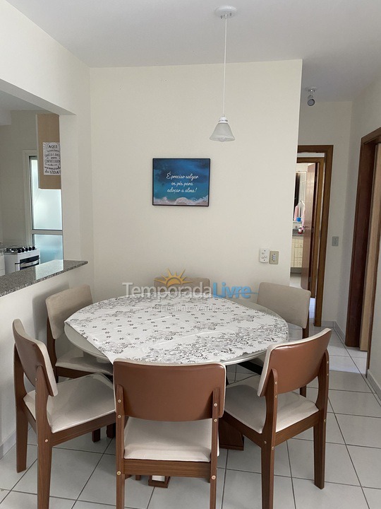 Apartamento para aluguel de temporada em Guarujá (Praia do Tombo)