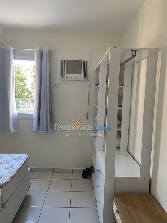 Apartamento para aluguel de temporada em Guarujá (Praia do Tombo)