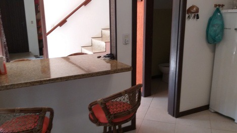 Balcão de breakfast desde cozinha