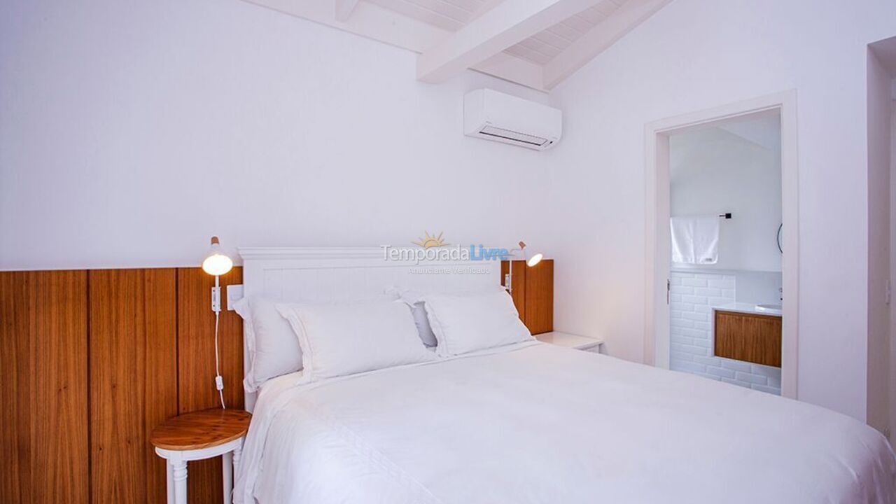 Casa para aluguel de temporada em São Sebastião (Camburi)