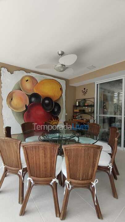 Casa para alquiler de vacaciones em São Sebastião (Praia da Baleia)