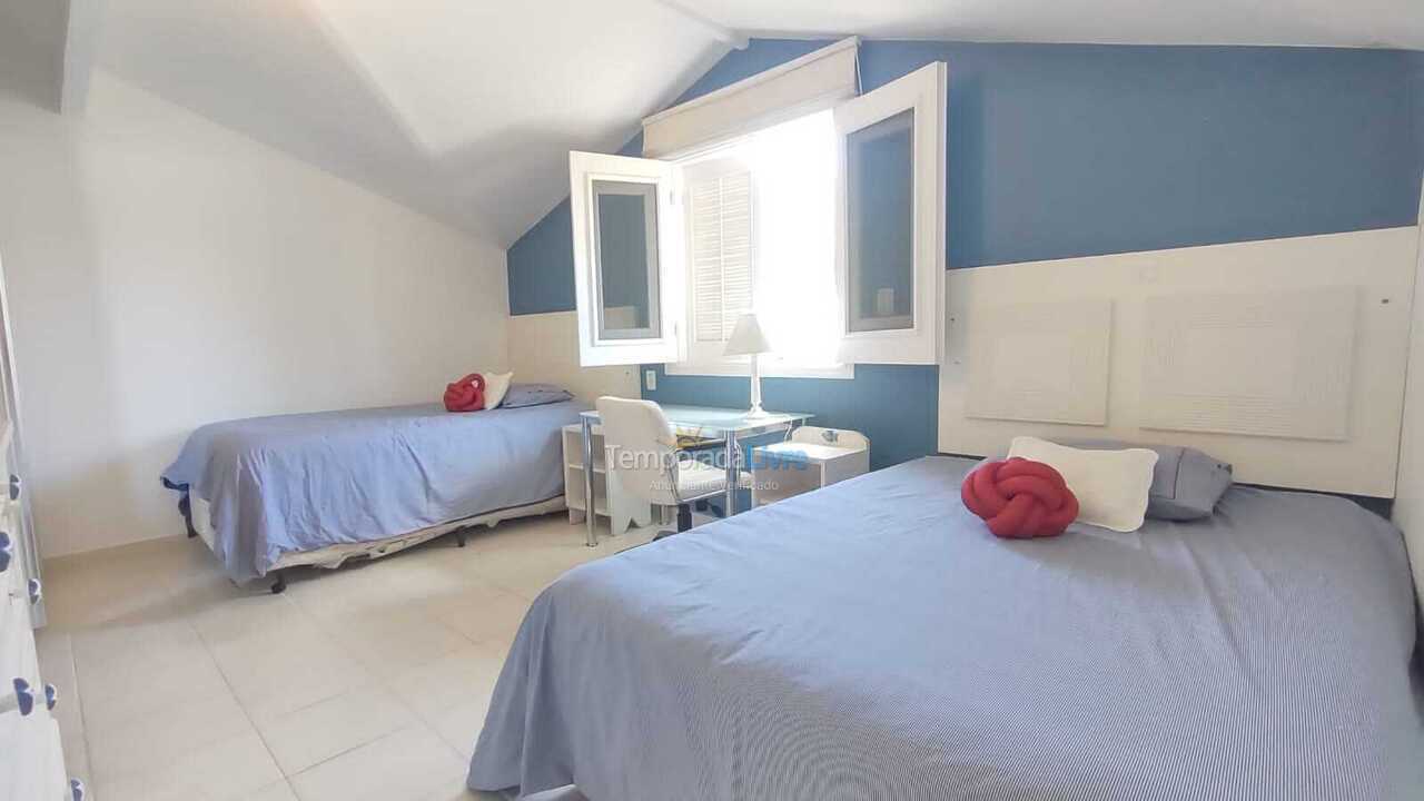 Casa para alquiler de vacaciones em São Sebastião (Praia da Baleia)
