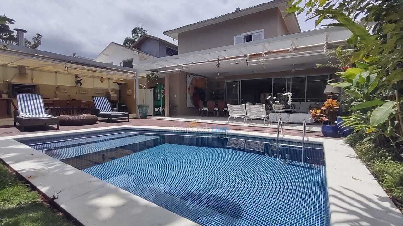 Casa para alquiler de vacaciones em São Sebastião (Praia da Baleia)