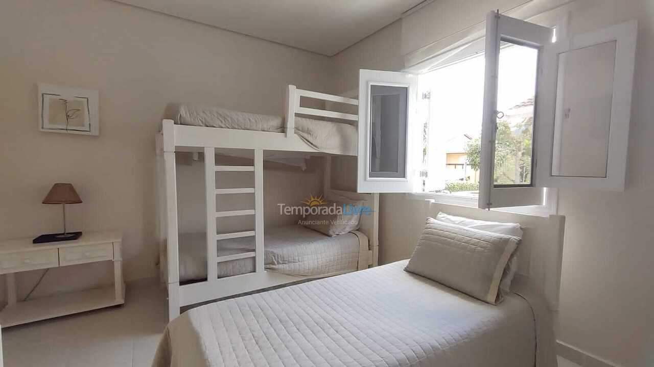 Casa para alquiler de vacaciones em São Sebastião (Praia da Baleia)