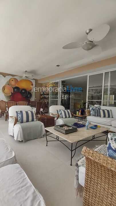 Casa para alquiler de vacaciones em São Sebastião (Praia da Baleia)