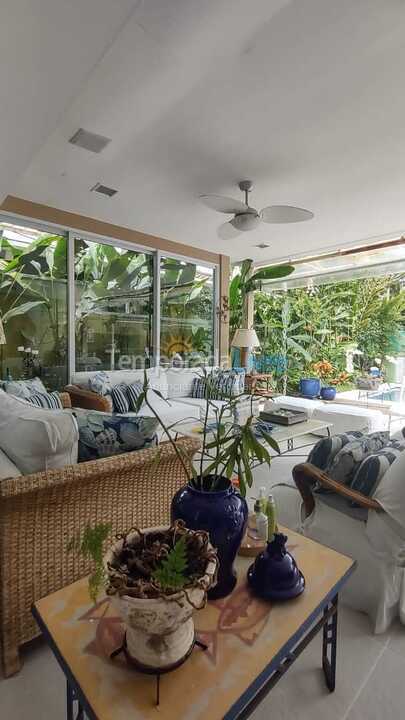 Casa para alquiler de vacaciones em São Sebastião (Praia da Baleia)