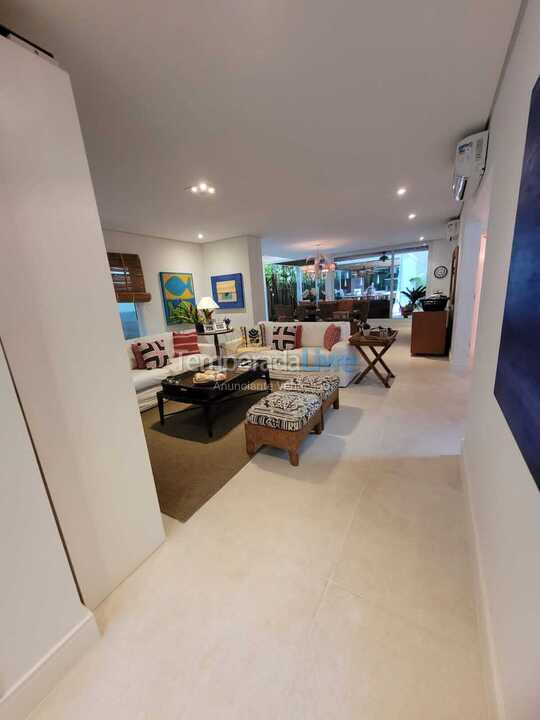 Casa para aluguel de temporada em São Sebastião (Praia da Baleia)