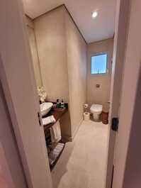 CASA ACONCHEGANTE NA PRAIA DA BALEIA