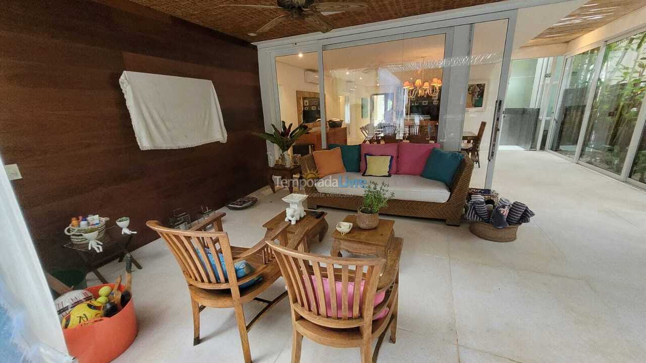 Casa para aluguel de temporada em São Sebastião (Praia da Baleia)