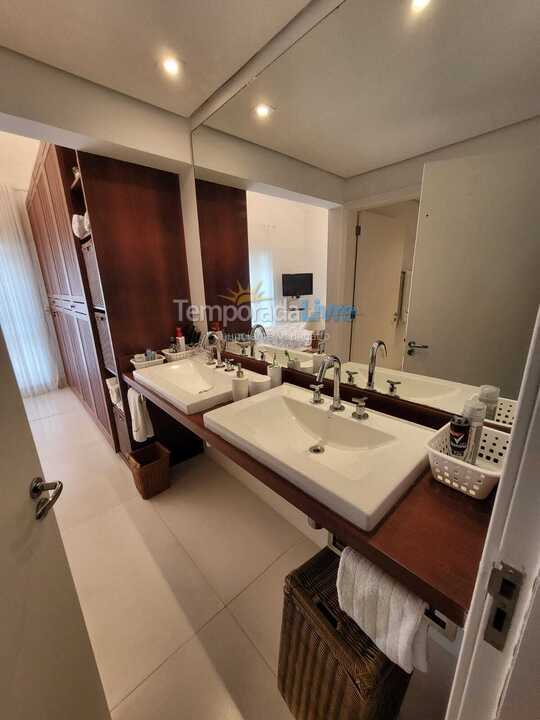 Casa para aluguel de temporada em São Sebastião (Praia da Baleia)