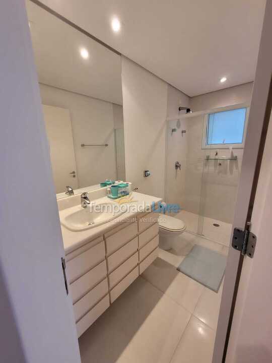 Casa para aluguel de temporada em São Sebastião (Praia da Baleia)