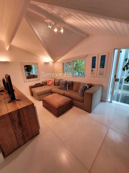 Casa para aluguel de temporada em São Sebastião (Praia da Baleia)