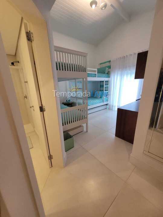 Casa para aluguel de temporada em São Sebastião (Praia da Baleia)