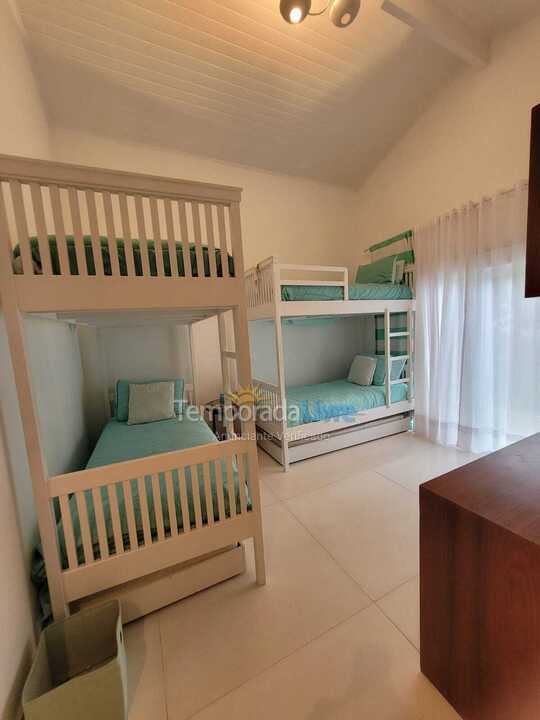 Casa para aluguel de temporada em São Sebastião (Praia da Baleia)