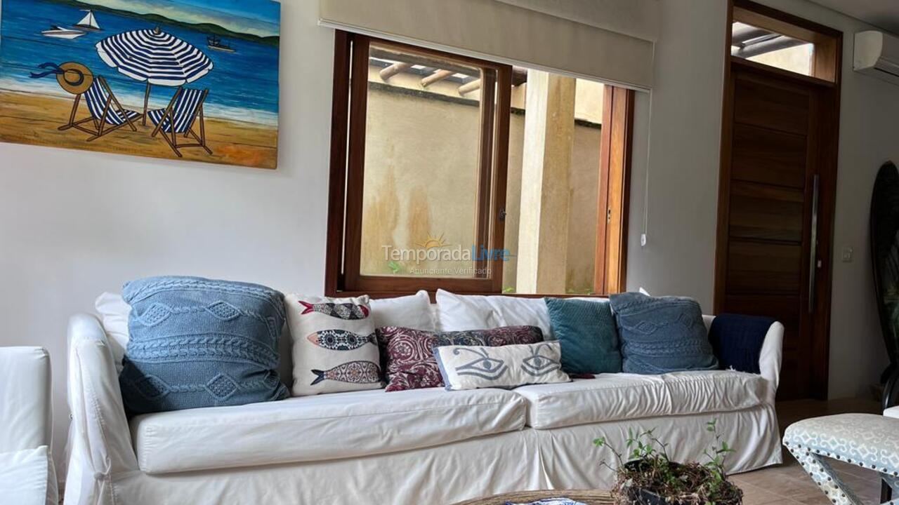 Casa para alquiler de vacaciones em São Sebastião (Praia Barra do Una)