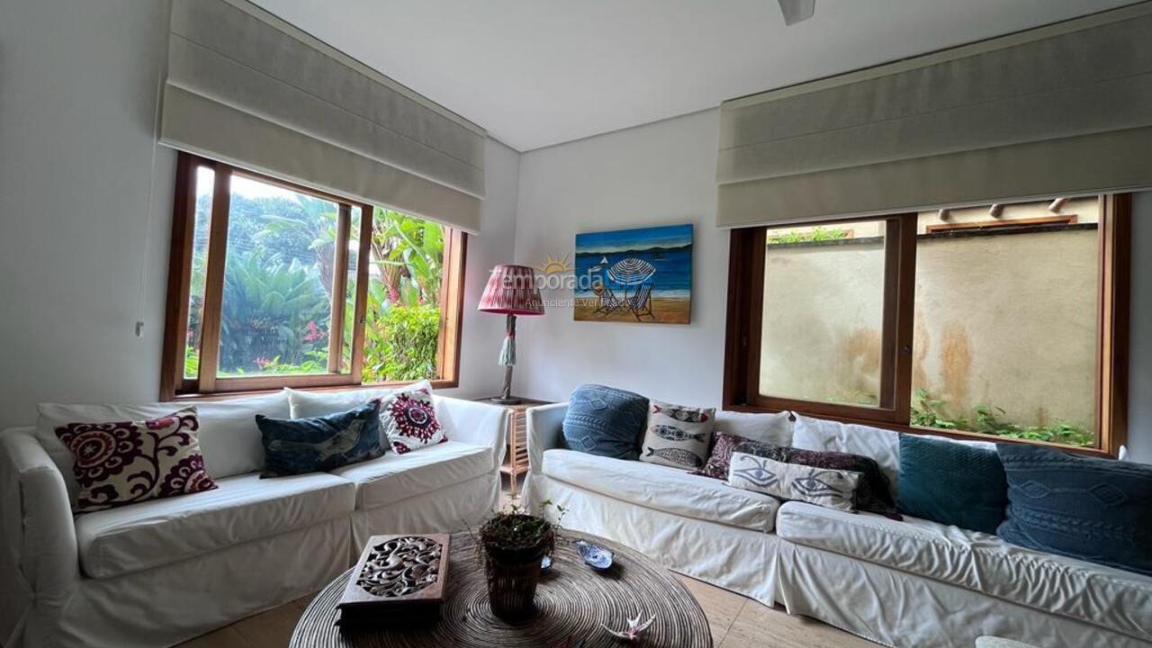 Casa para alquiler de vacaciones em São Sebastião (Praia Barra do Una)