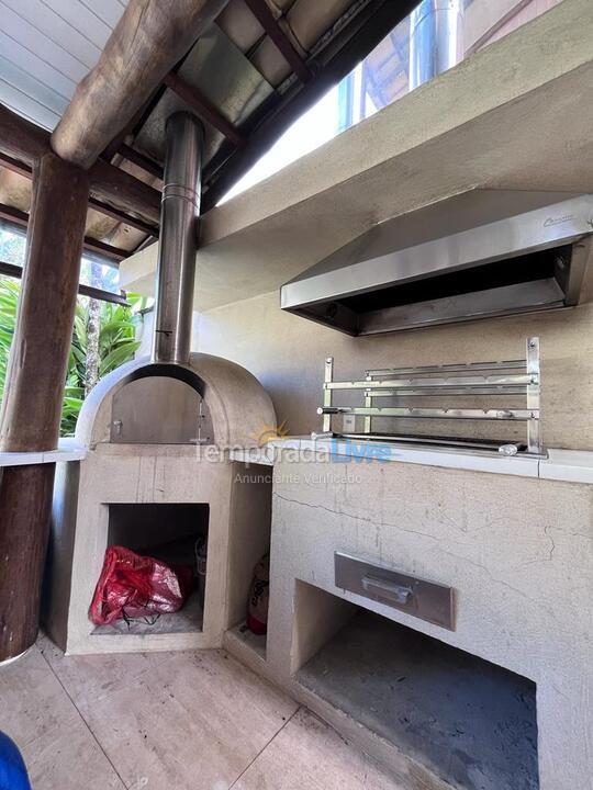 Casa para alquiler de vacaciones em São Sebastião (Praia Barra do Una)