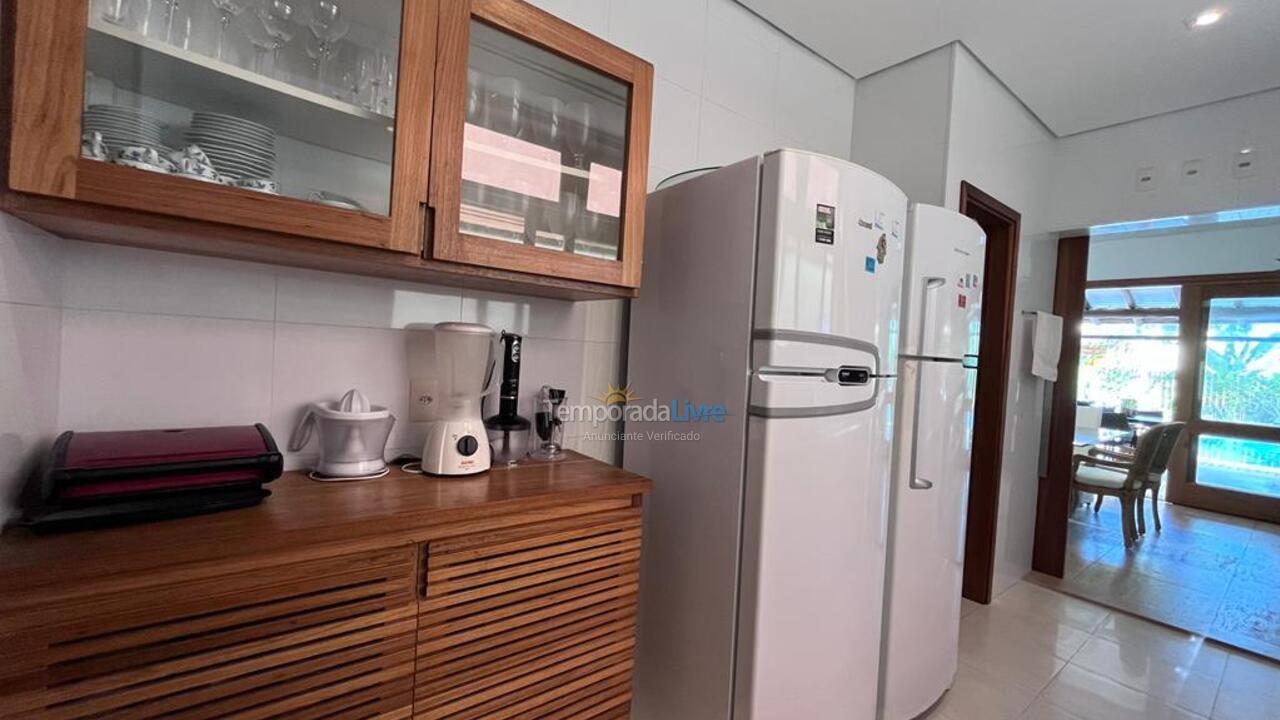 Casa para alquiler de vacaciones em São Sebastião (Praia Barra do Una)