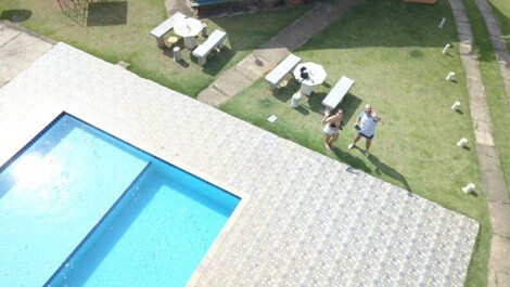 Foto área da piscina