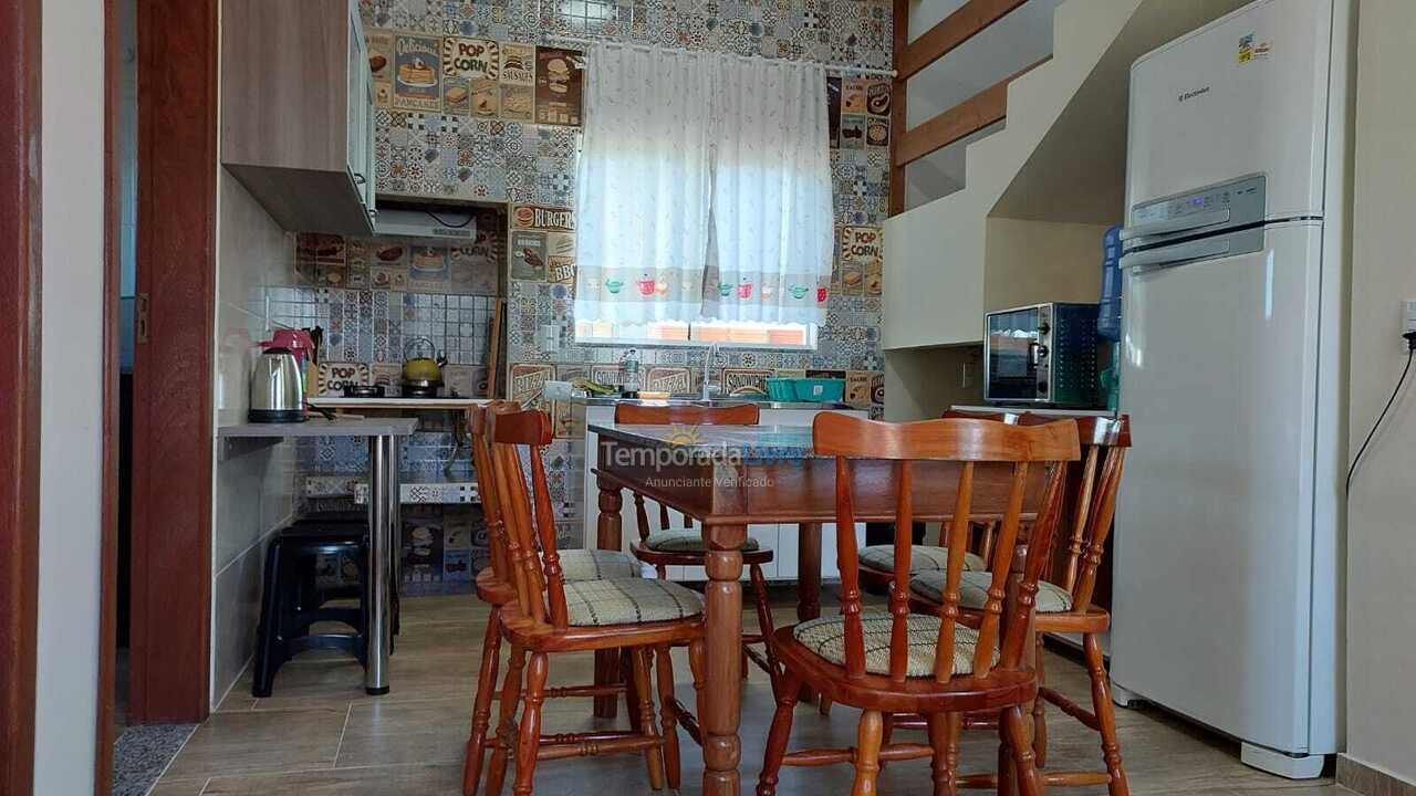 House for vacation rental in Balneário Gaivota (Praia Lagoa Cortada)